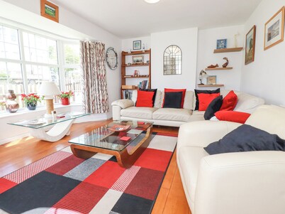 2 Old Talbot Cottages