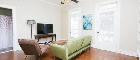 スマートテレビ、書庫