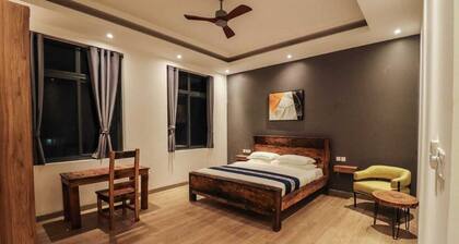 Glossy 1BR apartment w/wifi, gym & pool