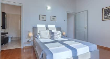 GuestHost - Palazzo Manfredini Exclusive & Deluxe Apartment