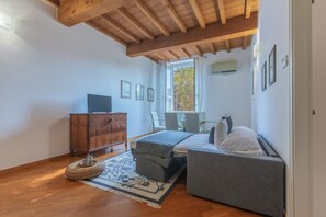 2 bedrooms, Internet