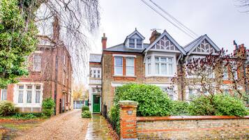 Apartment | Exterior