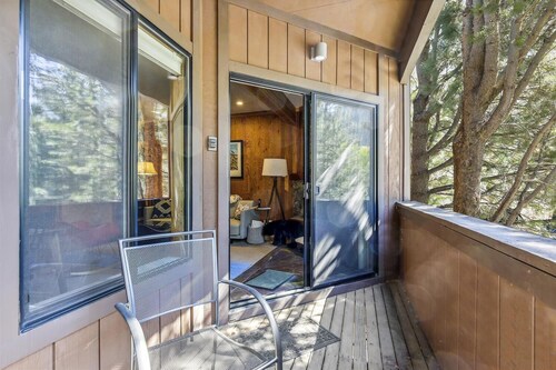 One Bedroom walking distance to Palisades Tahoe!