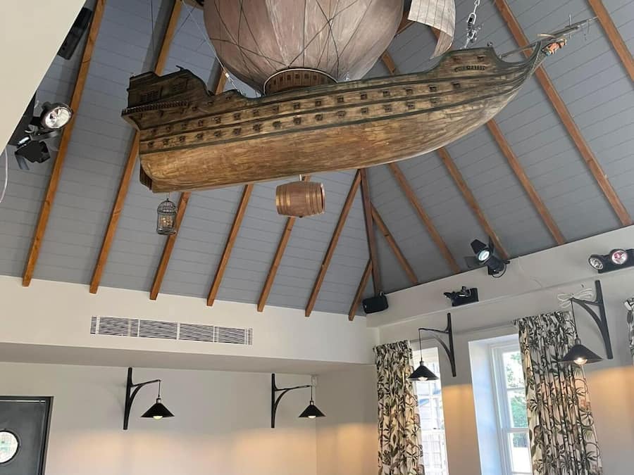 Café da manhã continental grátis todos os dias