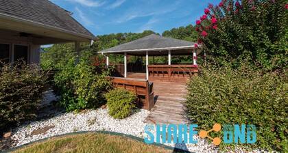 Huge Lake Front Home w/ EV Charger, Tennis, Basketball and more!
