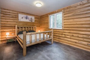 3 室のベッドルーム、アイロン / アイロン台、WiFi (無料)、ベッドシーツ