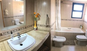 Doccia, asciugacapelli, asciugamani