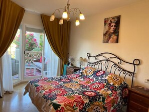 2 soverom, strykejern/-brett, wi-fi (inkludert) og sengetøy