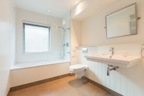 Buồng tắm vòi sen 