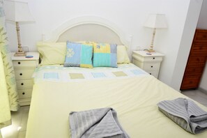 3 عدّة غرف نوم ومكواة/لوح كي وواي فاي مجانًا وملاءات أسرّة