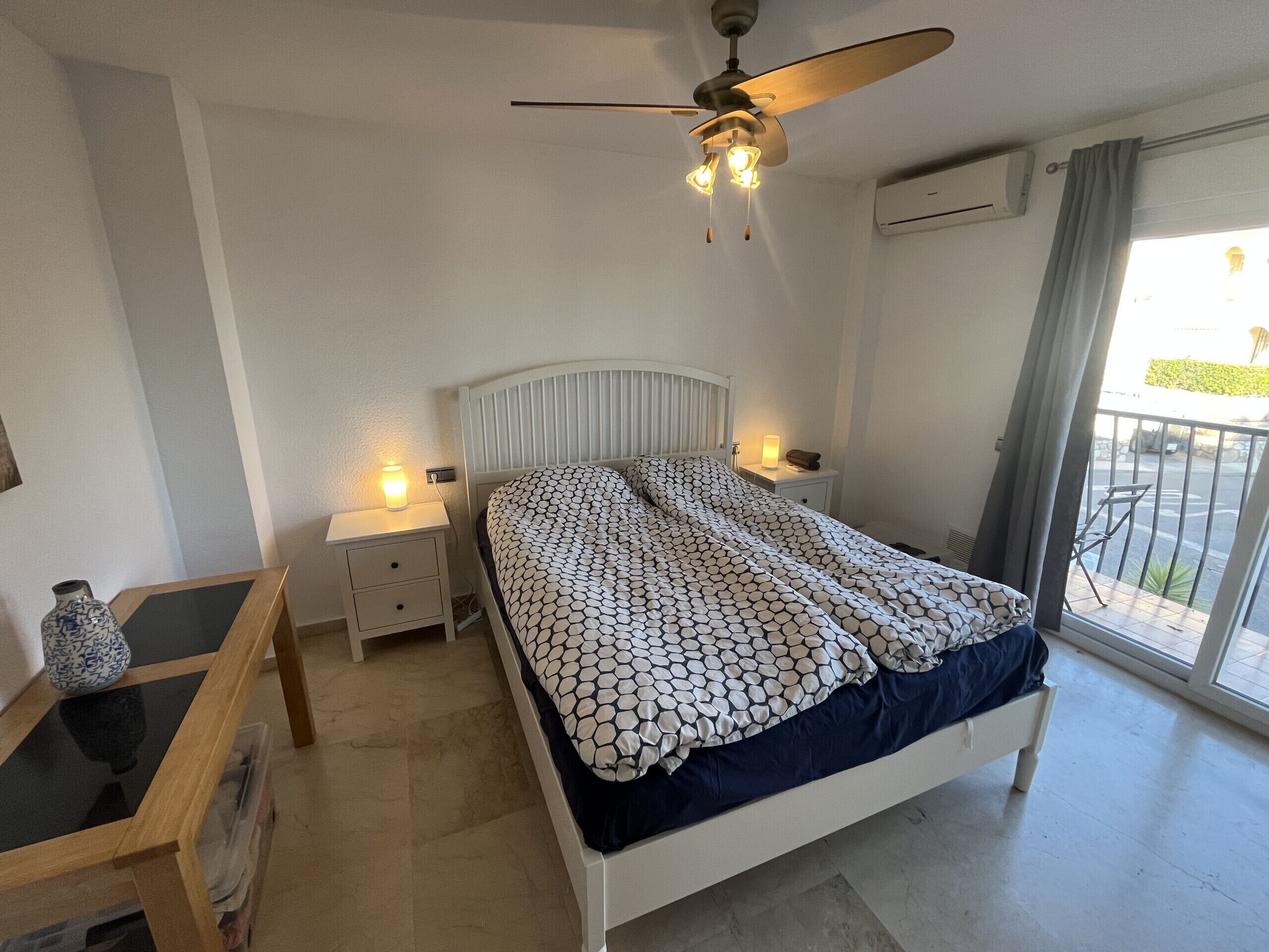 4 chambres, fer et planche à repasser, Wi-Fi gratuit, draps fournis