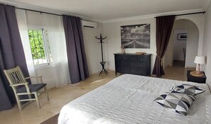 6 عدّة غرف نوم ومكواة/لوح كي و واي فاي مجانًا وملاءات أسرّة