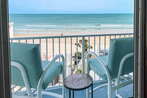 Oceanfront Daytona Beach Condo w/ New Pool!