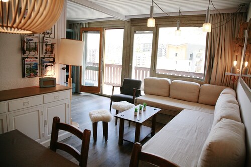 T2 bis renovated and bright, WIFI (fiber) 4-5 pers, 63m2 large balcony, le Lac