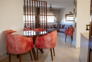 Interior - Charming & spacious 2bedroom/ 5min from Agdal station (Rabat)