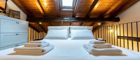 公寓 (1 Bedroom) | 1 間臥室、高級寢具、熨斗/熨衣板、床單