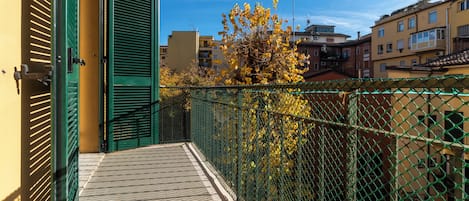 Apartment (1 Bedroom) | Balcony