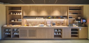 Tägliches kontinentales Frühstück gegen Gebühr