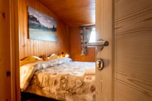 2 Schlafzimmer, Bügeleisen/Bügelbrett, kostenloses WLAN
