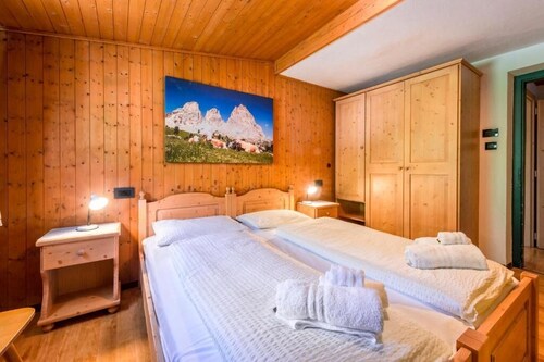 Mansard 2 bedrooms and 3 bathrooms for 4-6 persons