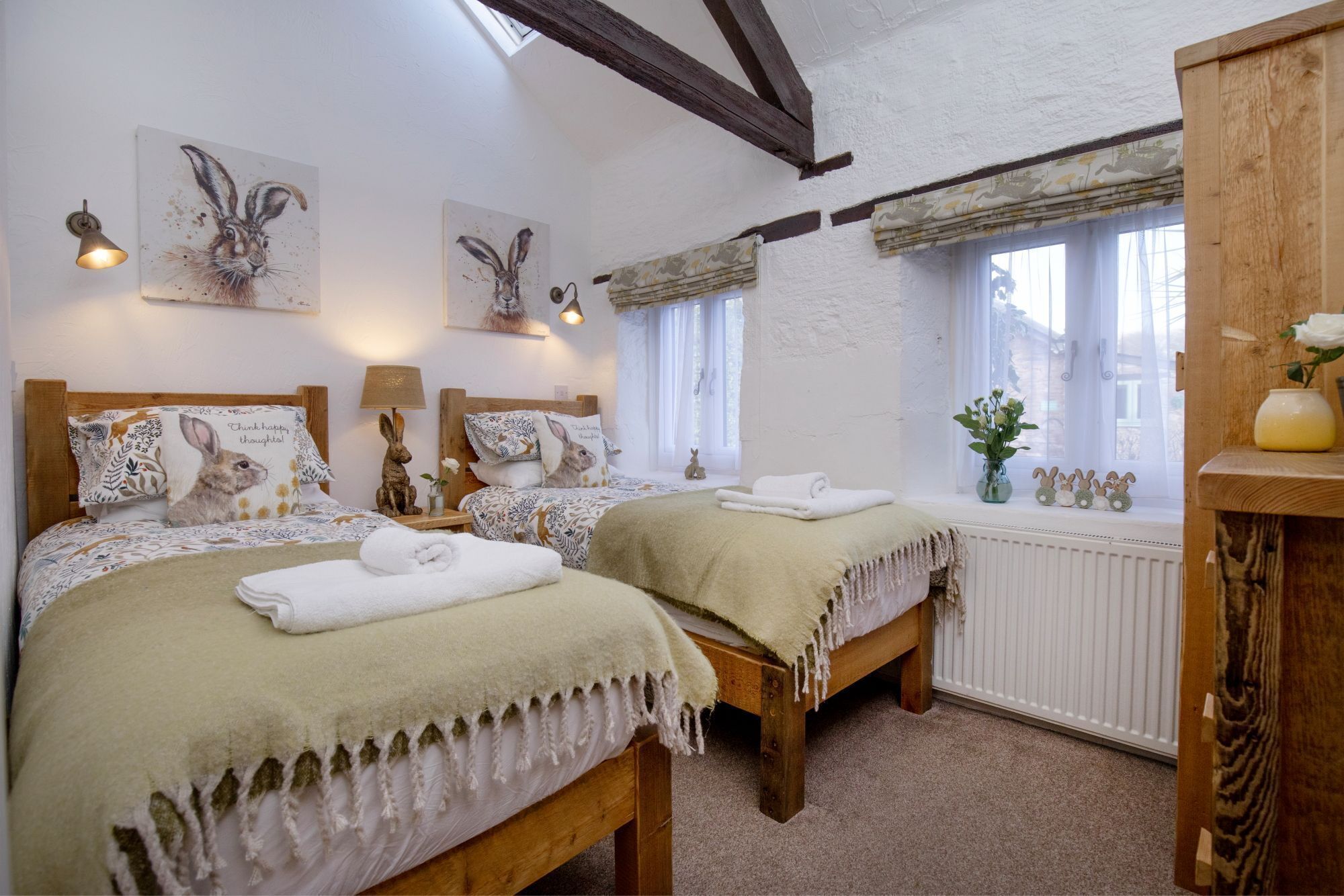 2 slaapkamers, een strijkplank/strijkijzer, gratis wifi, beddengoed