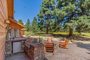 Casa, 3 habitaciones | Área de parrilladas y picnic