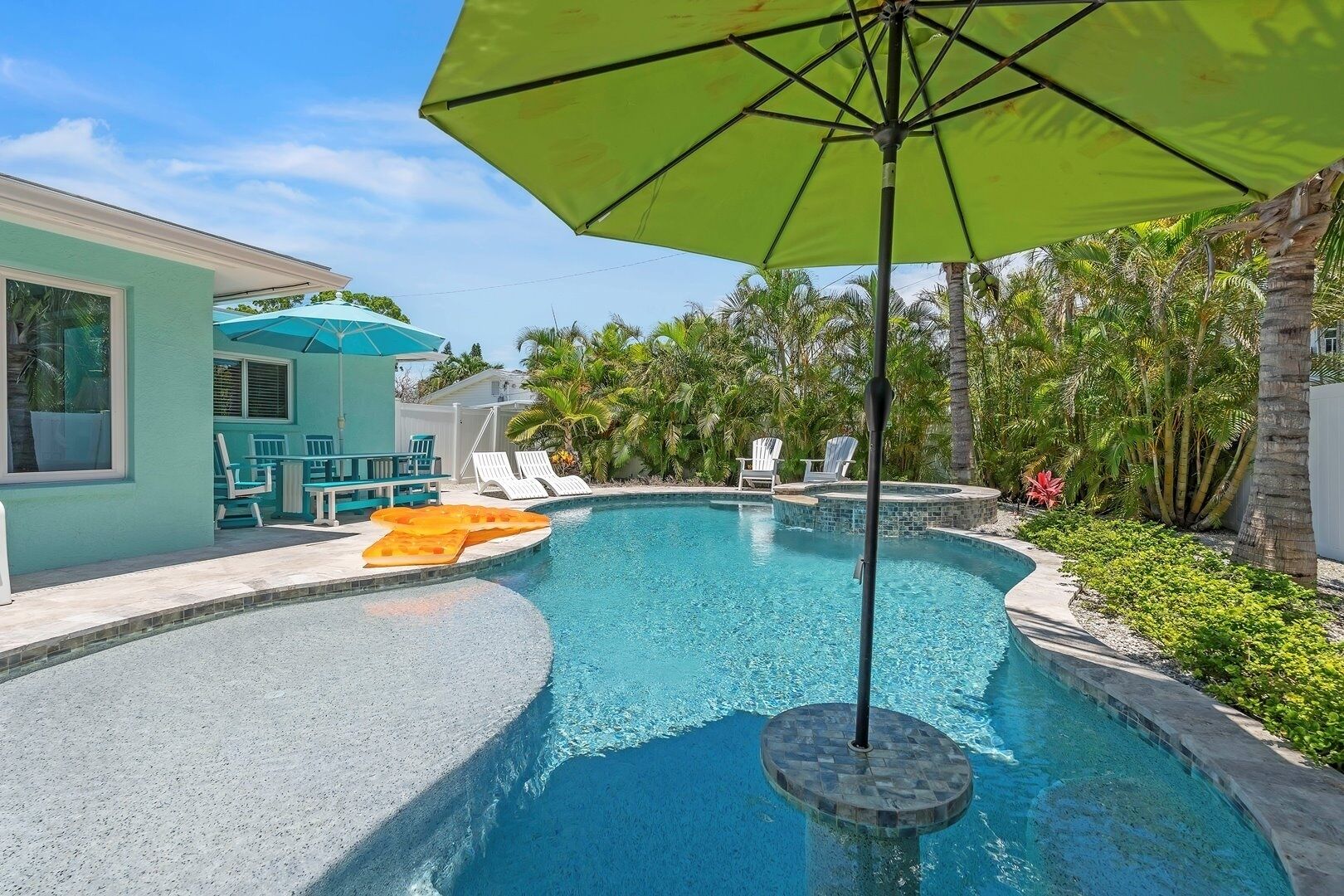 Casa, 2 habitaciones | Alberca