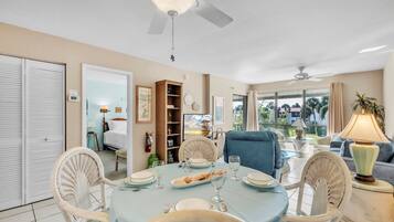 Condo, 1 Bedroom | Dining