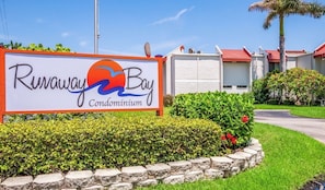 Condo, 1 Bedroom | Property grounds
