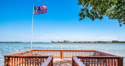 Runaway Bay 212 1 Bedroom Condo by RedAwning