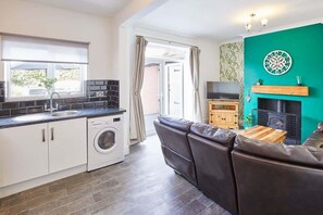 Interior - Host & Stay | Seagull Cottage (Bridlington)