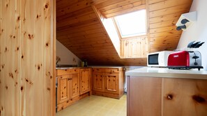 Apartment (2 Bedrooms) | Eigene Küche | Kühlschrank, Mikrowelle, Ofen, Herdplatte