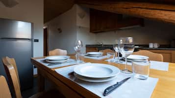 Apartment (2 Bedrooms) | Private kitchen