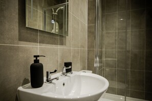 House, Private Bathroom, Garden View | Bathroom - Crieff House (Crieff)