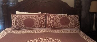 English Room at Whispering Pines Inn