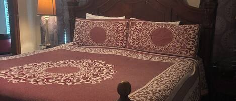 1 soverom, strykejern/-brett, wi-fi og sengetøy