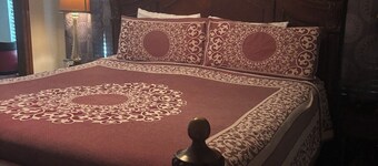 English Room at Whispering Pines Inn