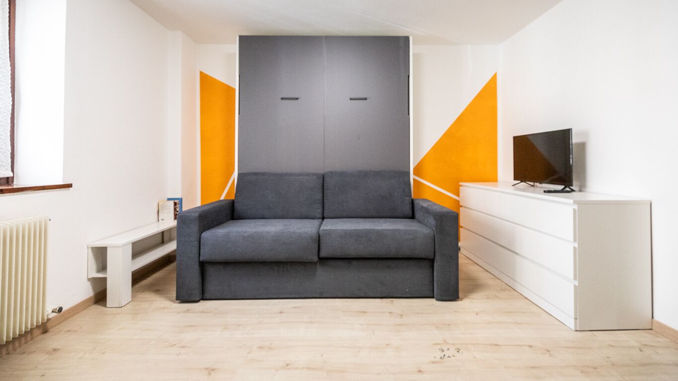 24 吋平面電視連有線電視頻道、電視