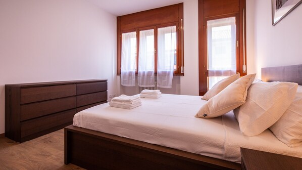 Apartment (1 Bedroom)