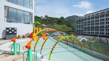 Seasonal outdoor pool