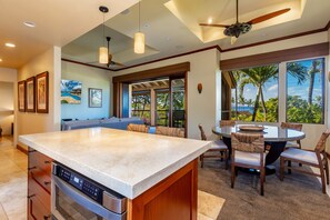 Dining - Fabulous Condo with Amazing Ocean Views - Bldg 22! Remaining Spring/Summer $350 (Kihei)
