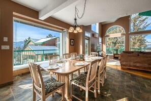 Dining - Marble Canyon 3 Bdrm|Sleeps 8 (12 inc kids): Unit 102P1 (Fairmont Hot Springs)