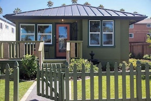 Exterior - 1915 Boho California Beach Kit House (Oceanside)