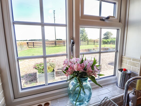 Astianpesukone, keittoastiat/astiat/ruokailuvälineet