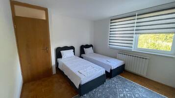 2 chambres, lit parapluie, Wi-Fi gratuit