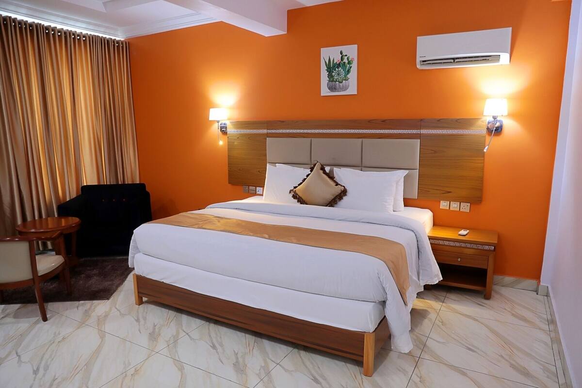 Executive Single Room | Desk, laptop workspace, WiFi (free), bed sheets