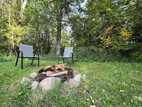 Wooded Hideaway & Gateway to Adventure.