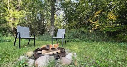 Wooded Hideaway & Gateway to Adventure.