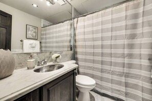 Hair dryer, towels