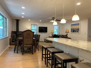 Interior - Owl Hoot Lake Retreat- Dock, beach & wooded spring/summer haven! (United States)